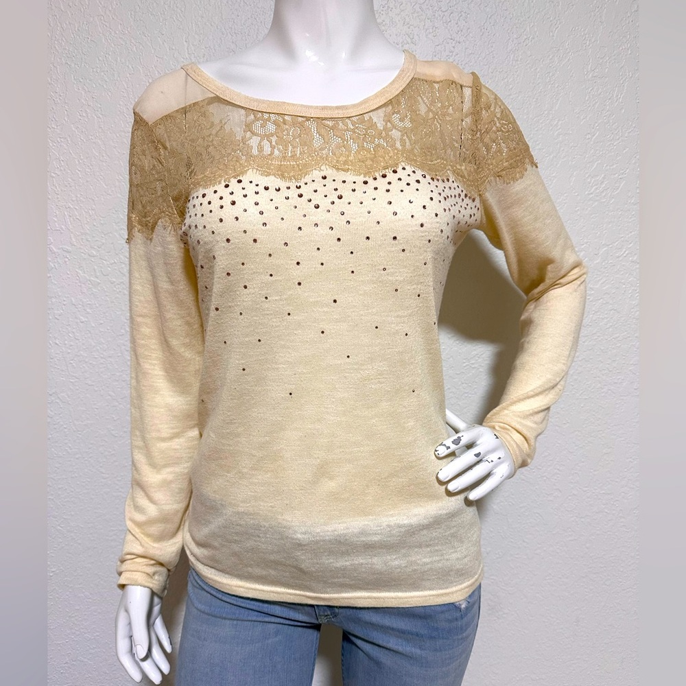 Miss Me Sweater. - Picture 1 of 4